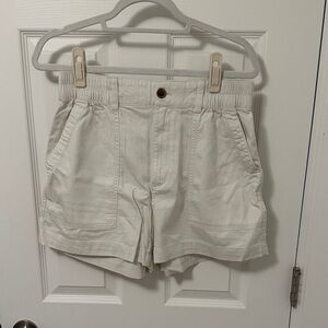 GAP Women's Light Tan Cargo Shorts